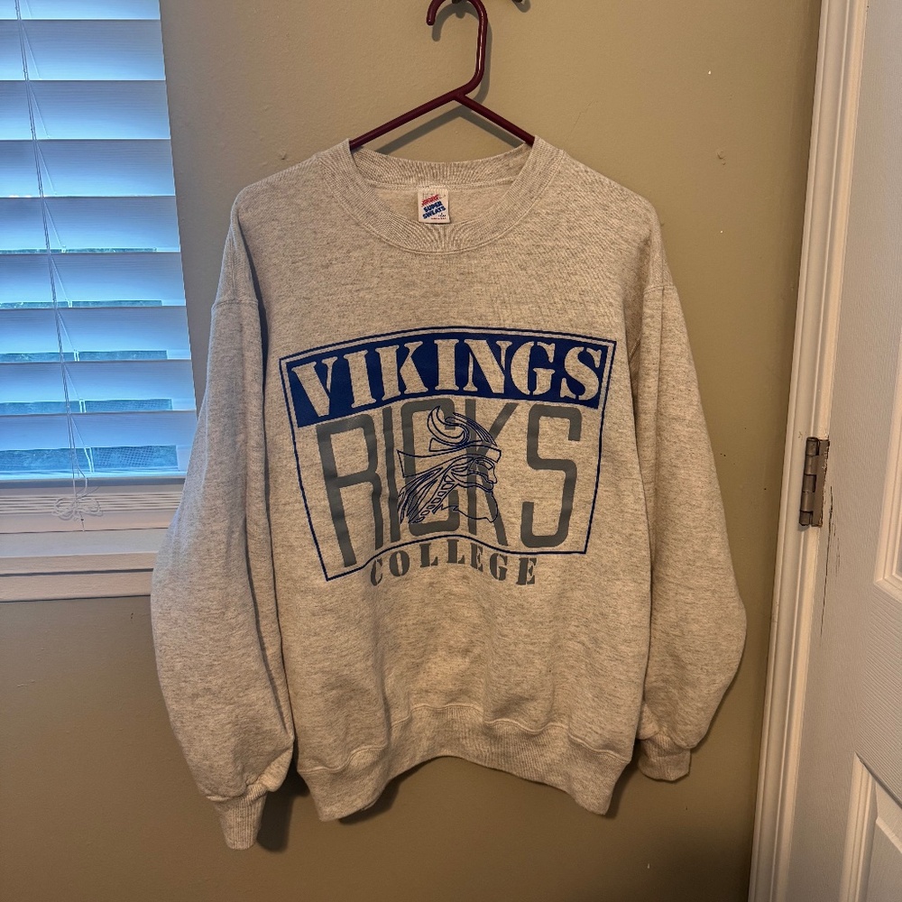 Vintage college crew neck